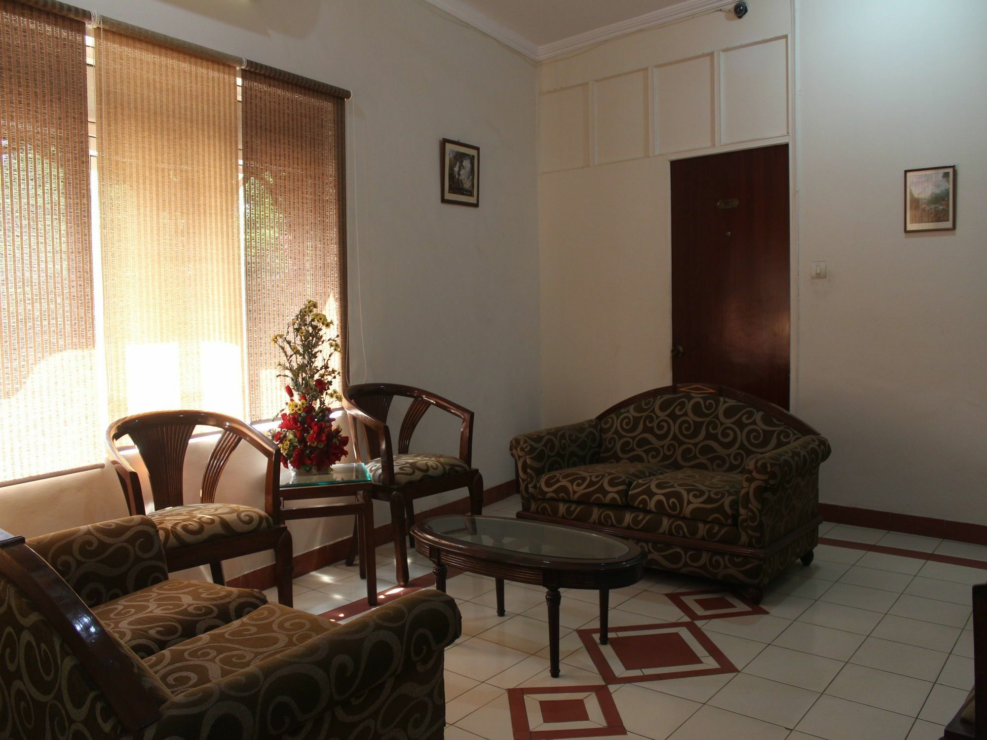 Oyo 5232 Kwality Hotel Dehradun Dış mekan fotoğraf
