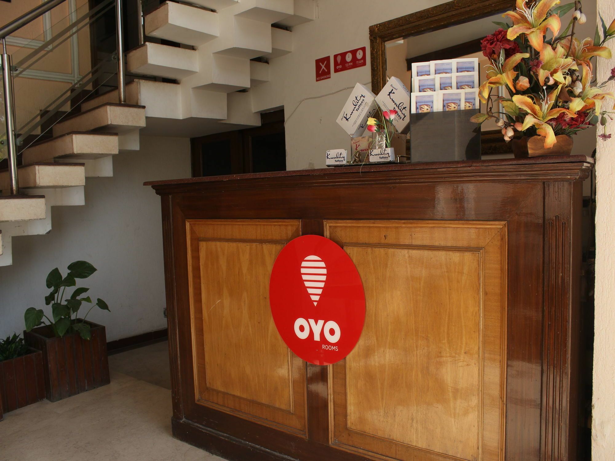 Oyo 5232 Kwality Hotel Dehradun Dış mekan fotoğraf